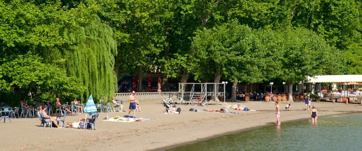 Lago di Bolsena caratteristiche di vista della costa e spiaggia sabbiosa