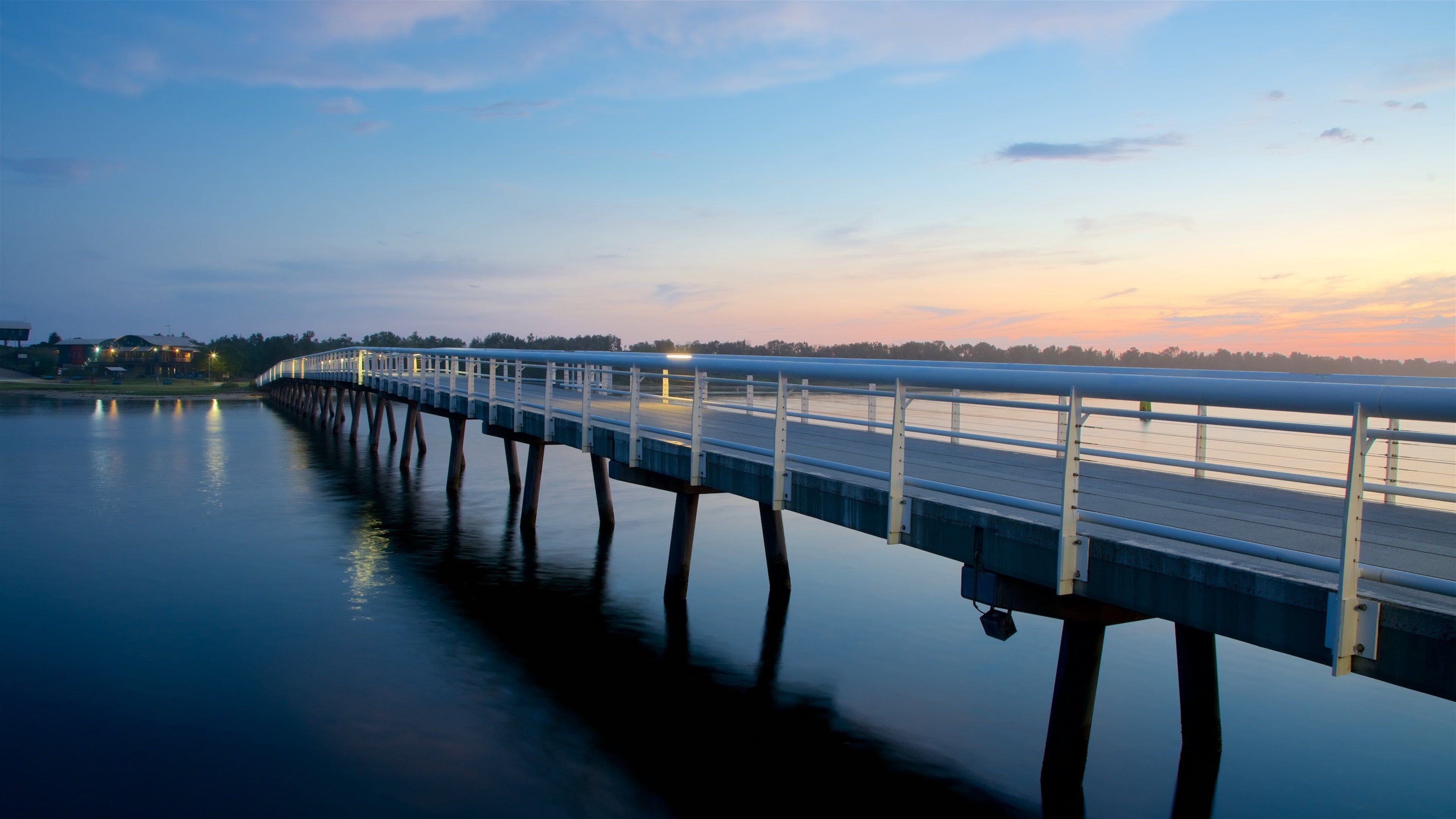 Gippsland welches beinhaltet Bucht oder Hafen, Brücke und Sonnenuntergang