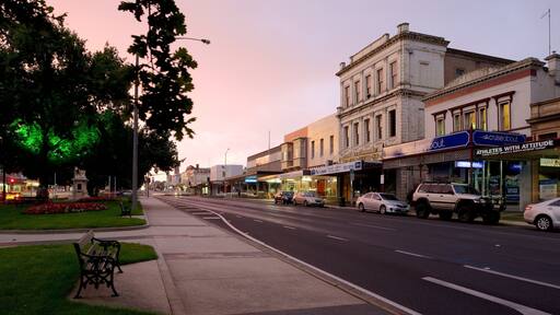 ๊ณจ๋ํ๋ ์ ๋ณด์ฌ์ฃผ๋ ๊ฑฐ๋ฆฌ ํ๊ฒฝ