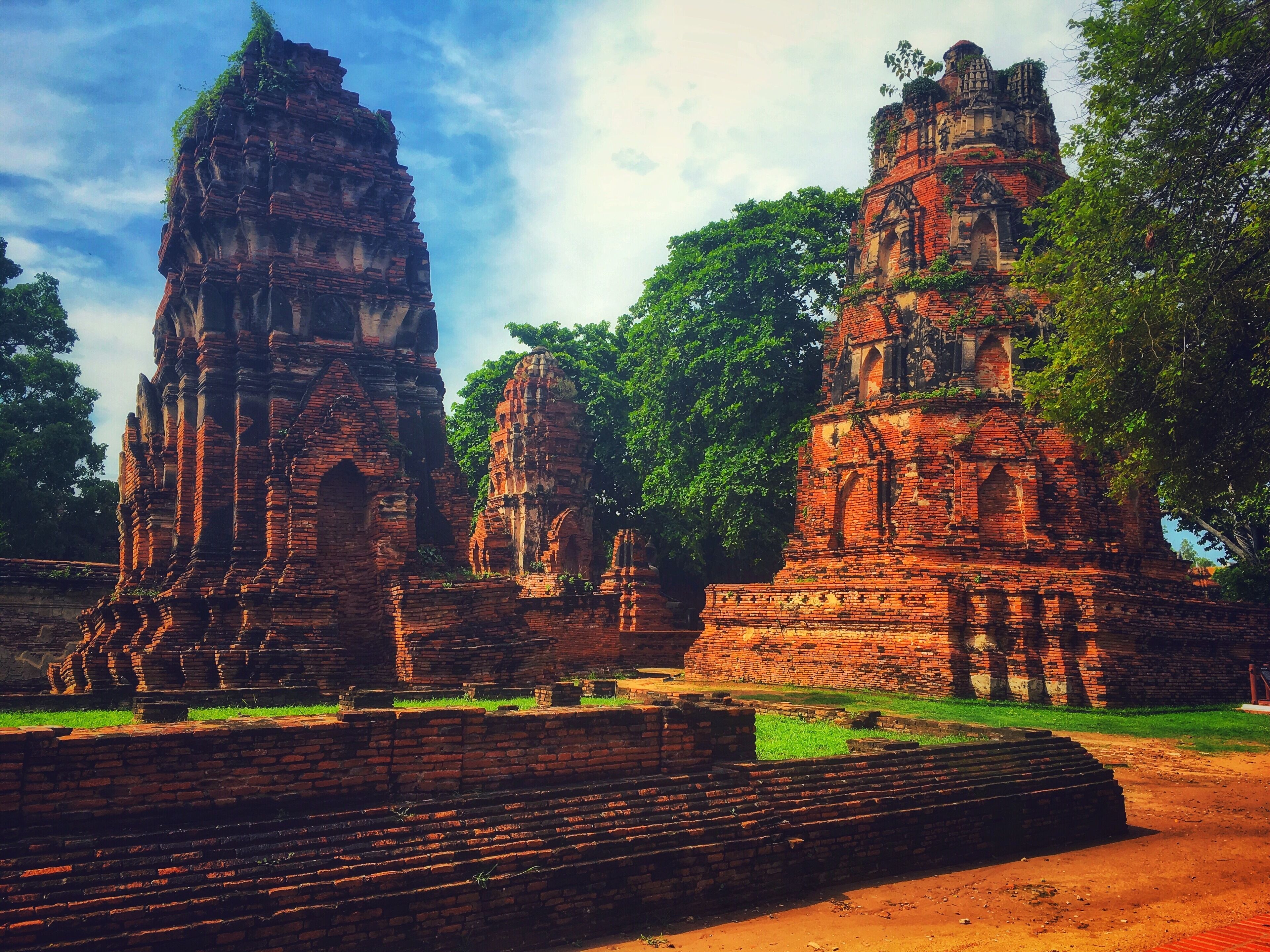 A view in #watmahathat. WatMahaThat has one of the oldest and most significant temples in Thailand. It's located in #Ayutthaya, the city which once was the former capital of #Thailand. #Asia #LifeatExpedia 