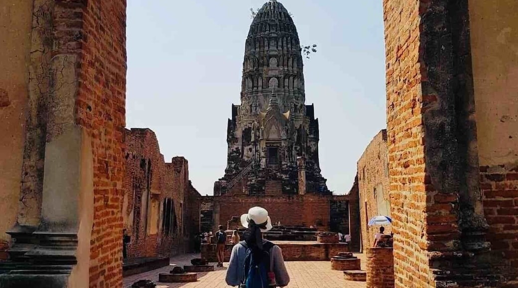 Wat Ratchaburana in the beautiful and historical Ayutthaya.
#Thailand #Ayutthaya #Land of Smiles #Discovering #Backpacking