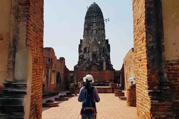 Wat Ratchaburana in the beautiful and historical Ayutthaya.
#Thailand #Ayutthaya #Land of Smiles #Discovering #Backpacking