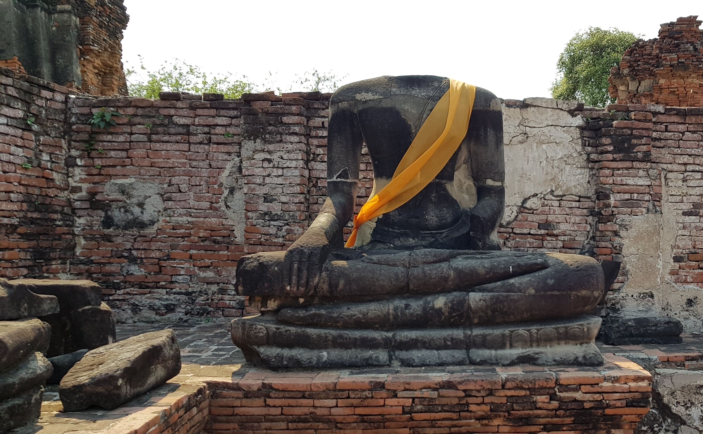Beheaded buddhas all over the place