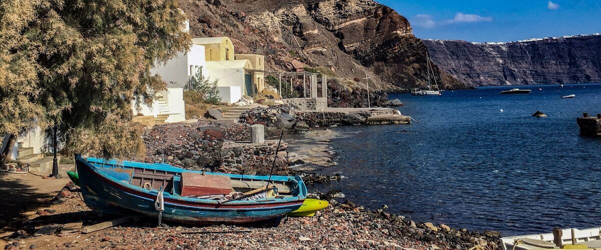 #BVSblue
When I arrived by tour boat after a day of hiking Nea Kameni Volcano. The tour operator gave us the option to disembark in the Port of Oia. If you are not prepared to climb all the way uptown the 500 over steps, then think again. Well, I braved the climb up but before I did I lingered for a bit in the port and snapped this scene.