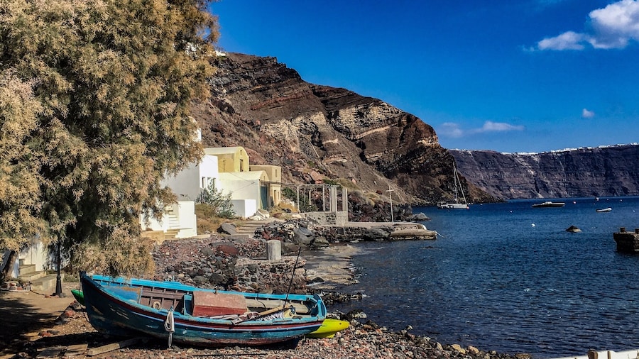 #BVSblue
When I arrived by tour boat after a day of hiking Nea Kameni Volcano. The tour operator gave us the option to disembark in the Port of Oia. If you are not prepared to climb all the way uptown the 500 over steps, then think again. Well, I braved the climb up but before I did I lingered for a bit in the port and snapped this scene.