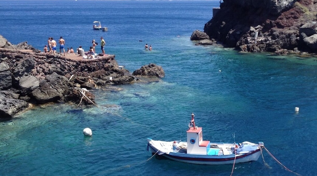 Take the dirt path from the port south. It's about a 5 minute walk and you'll find this great spot to swim. You can swim to the island of Nikolaos, on the back side is a church and a platform for cliff diving.