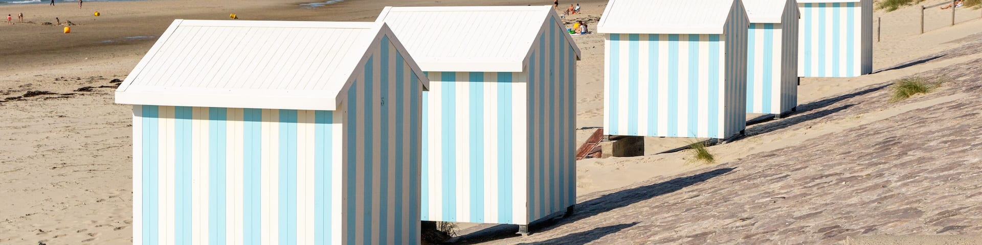 La plage d'Hardelot et ses cabines - Côte d'Opale - Pas-de-Calais