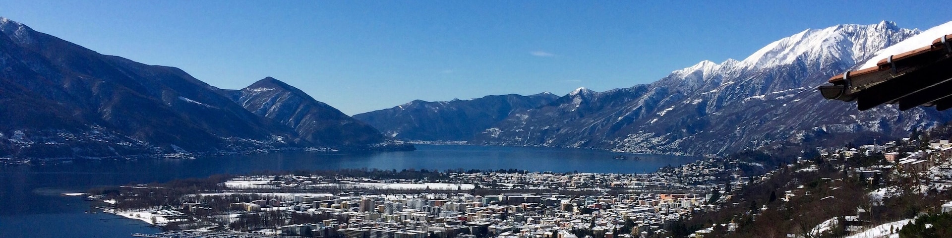 Lago Maggiore veduta da Brione sopra Minusio Ticino Svizzera