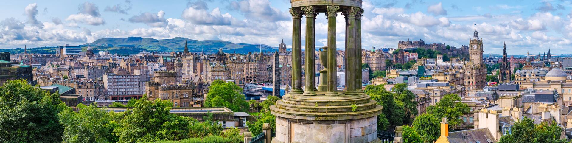 High resolution 84MP panorama of Edinburgh in Scotland