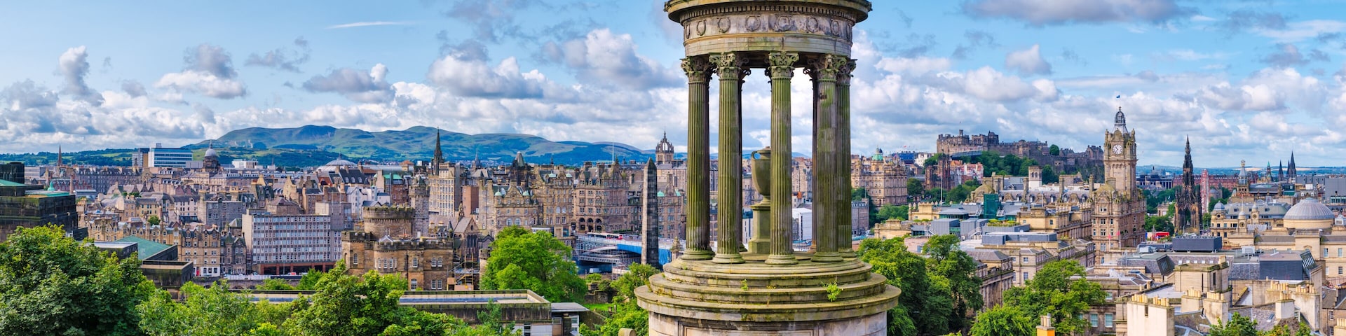 High resolution 84MP panorama of Edinburgh in Scotland