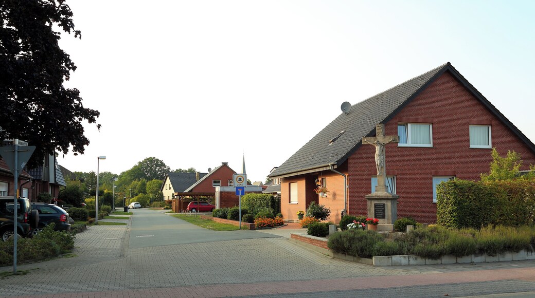 Schelderdiek Street (Schelderdiekstraรe) in Ibbenbรผren-Schierloh,, Kreis Steinfurt, North Rhine-Westphalia, Germany.
