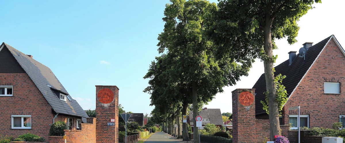 The Three Hares Gate (Dreihasentor) in Ibbenbüren-Schierloh, Kreis Steinfurt, North Rhine-Westphalia, Germany.