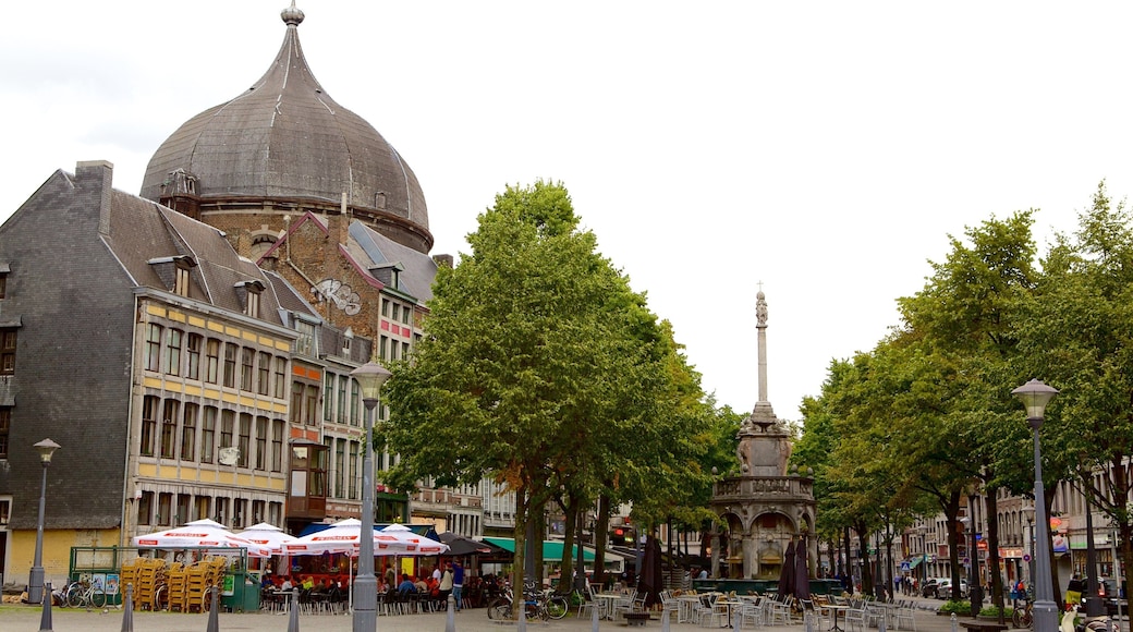 Liege som inkluderer historisk arkitektur og by