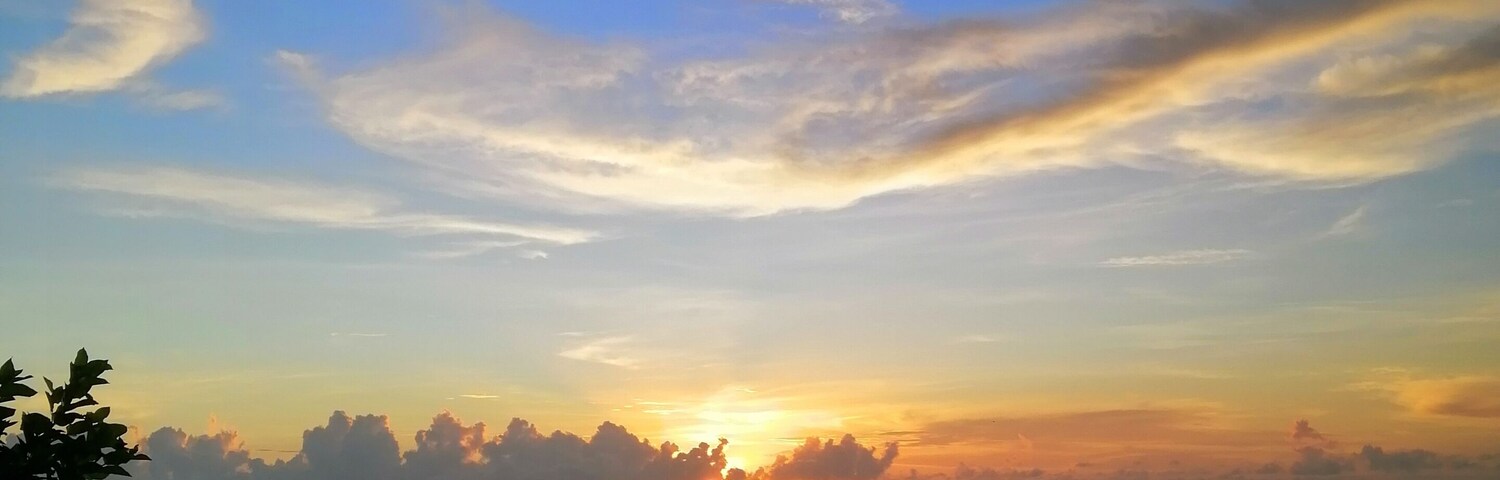 Perks of being an earlybird during my birthday trip to Bohol, Panglao Philippines, last December 2019. What a calming view to start a day. Sunrise is love and the tide is low. Ocean breeze is hugging. <3