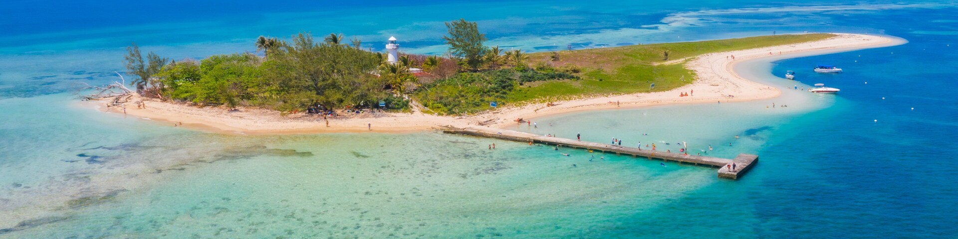 Isla de Enmedio, Veracruz, México. Enclavada en el Golfo de México, se trata de una reserva protegida, por lo que el acceso es limitado.