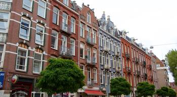 De Pijp which includes heritage architecture