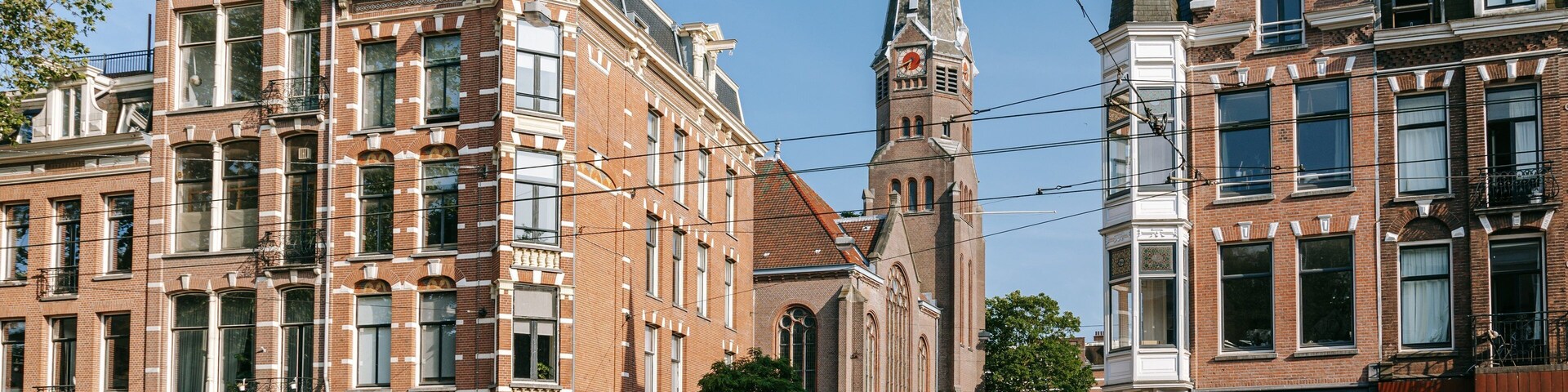 De Pijp featuring a city