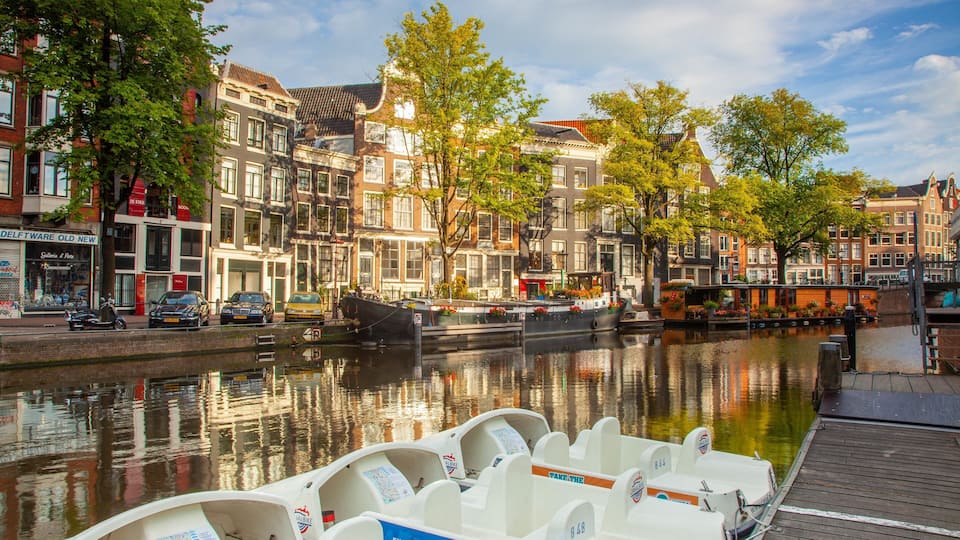 Canal Ring showing a river or creek, a city and heritage elements