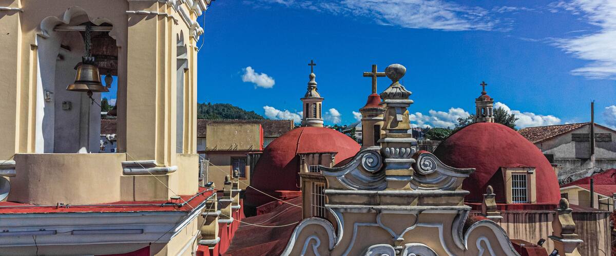 Vista aerea de la parroquia de San José, Xalapa, Veracruz, México. 24 de septiembre de 2023