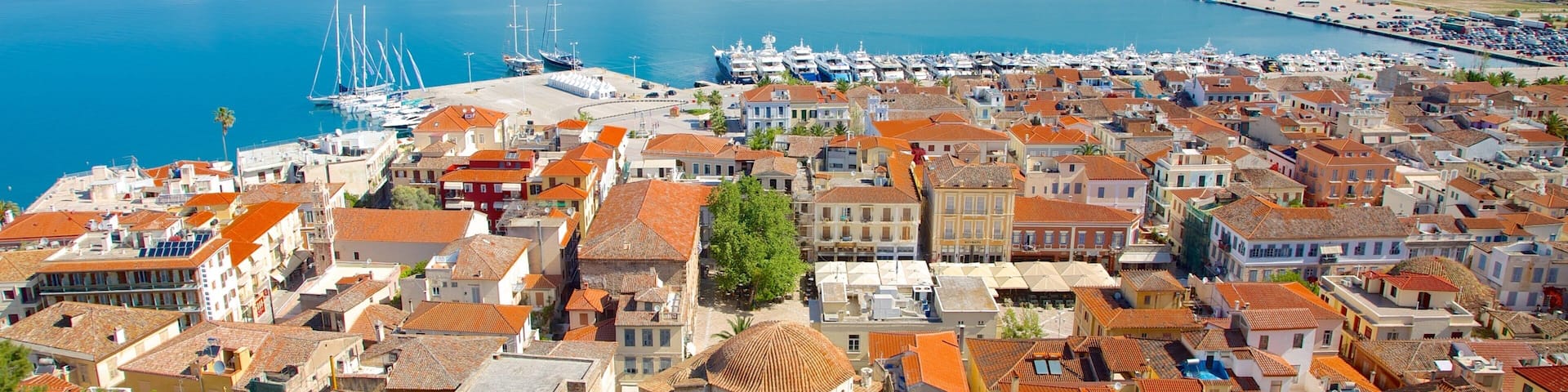 Nauplie qui includes ville cĂŽtiĂšre