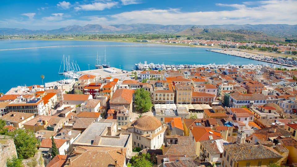 Nafplio som inkluderer kystby