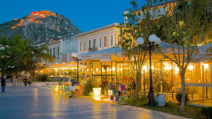 Nafplio showing street scenes and night scenes