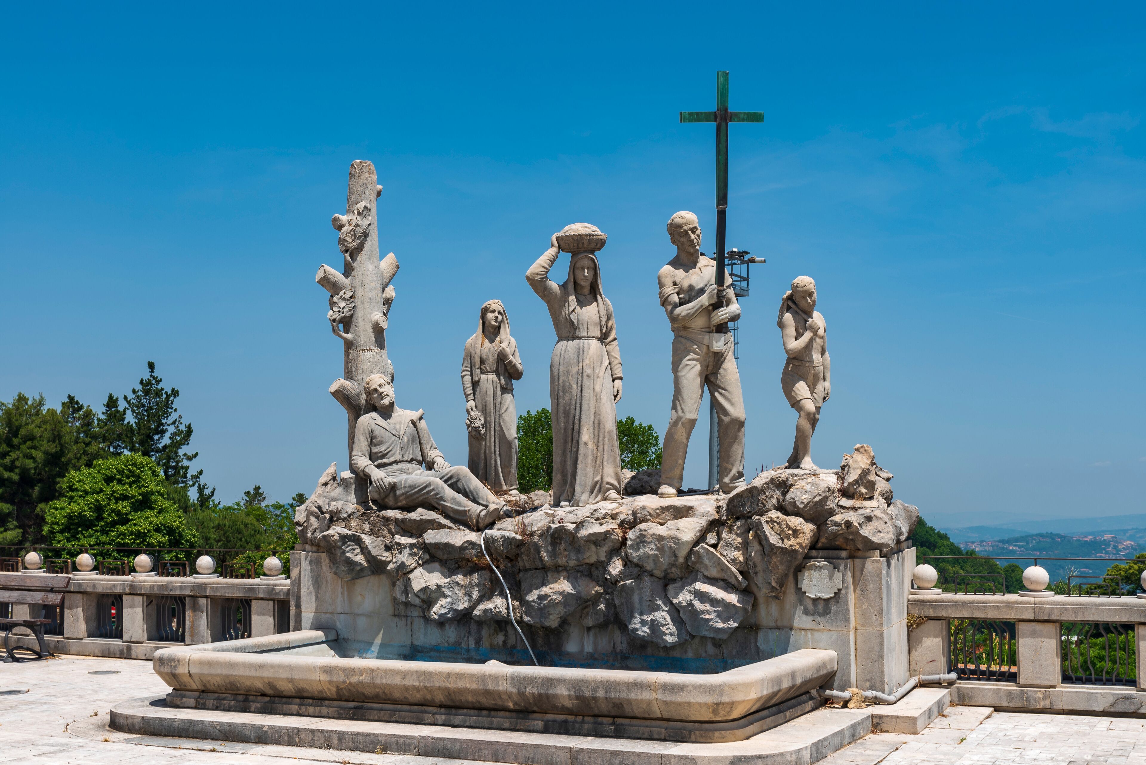 Monumento del pellegrino a ospedaletto d'alpinolo