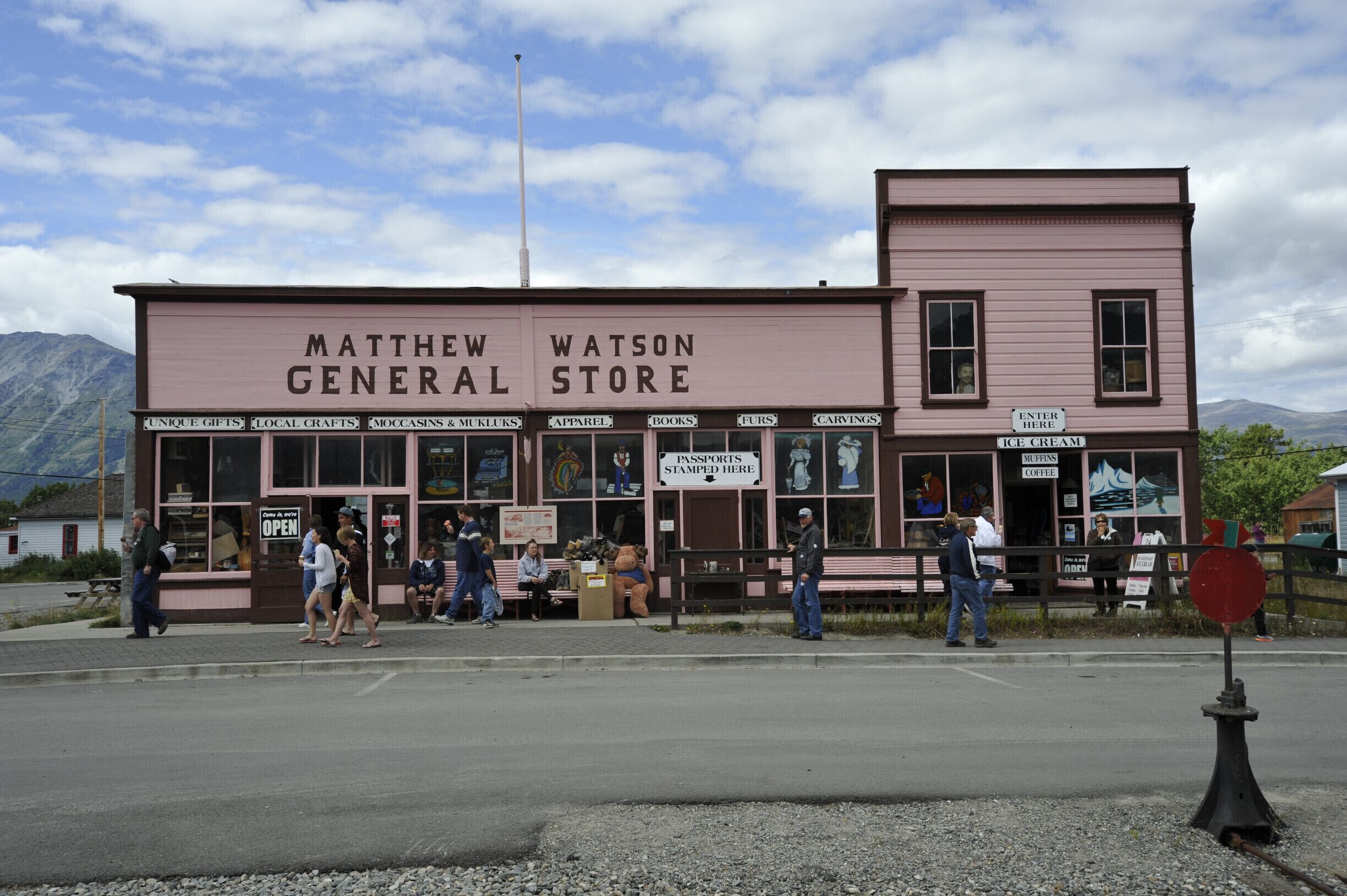 Best place in Carcross for an ice cream cone. Very interesting general store worth a visit. You can stamp your passport here.