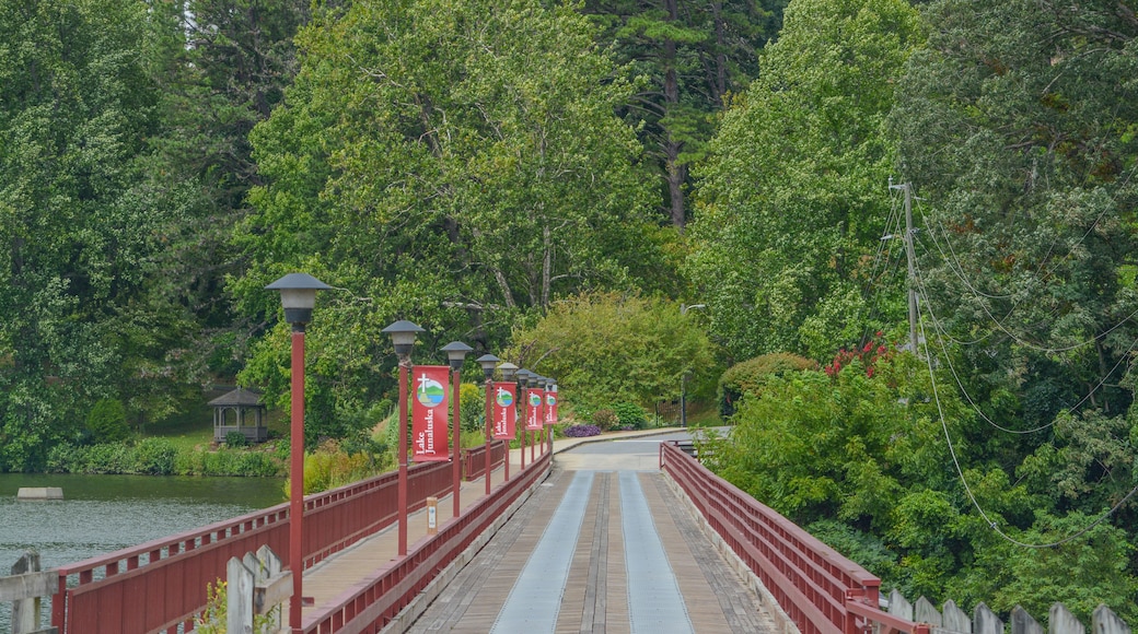 The one lane bridge on Lake Junaluska's Dam in Asheville, Haywood County, North Carolina