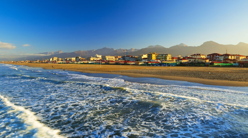 lido di camaiore pier view in versilia