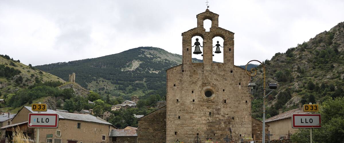This building is indexed in the Base Mérimée, a database of architectural heritage maintained by the French Ministry of Culture, under the reference PA00104044 .