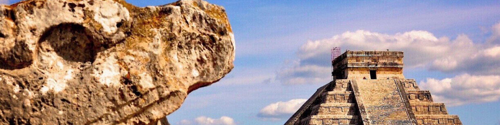 Chichen Itza was a large pre-Columbian city built by the Maya civilization. Here you have the serpent from the ball court and the Kukulcan temple in Chichén-Itzå Maya site, Yucatan, Mexico