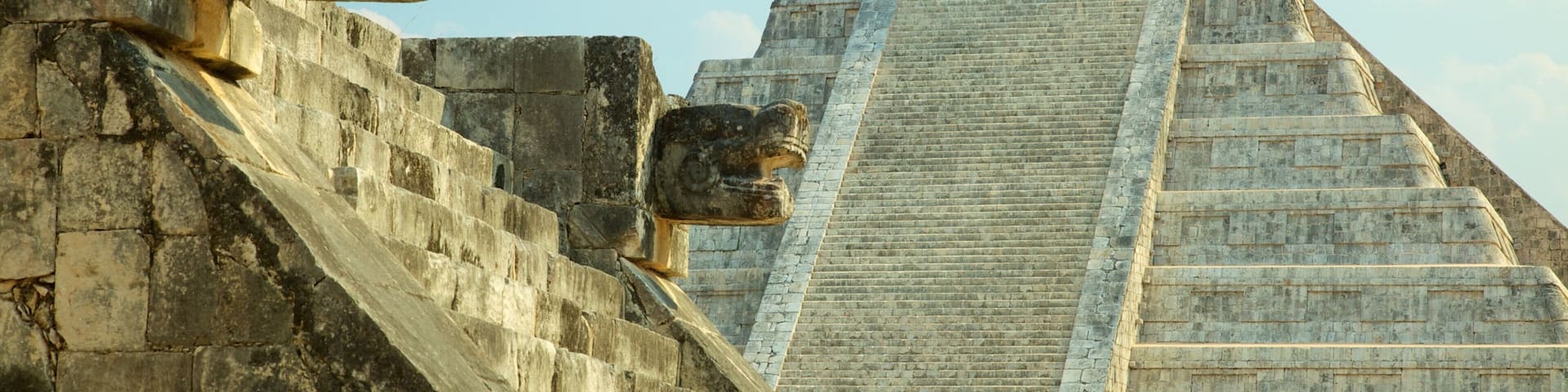 Riviera Maya mit einem historische Architektur und Kleinstadt oder Dorf