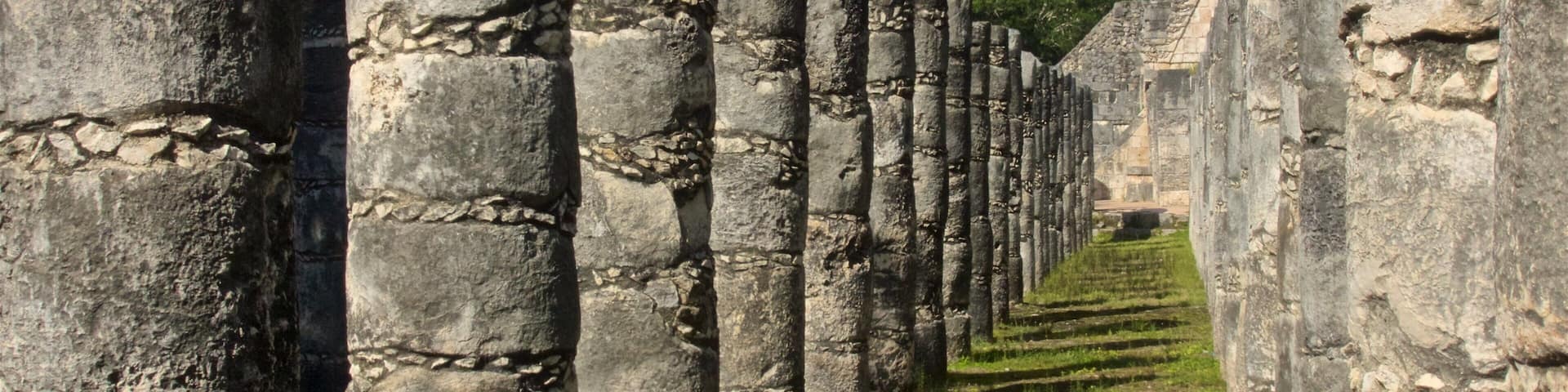 Chichen Itza showing heritage elements