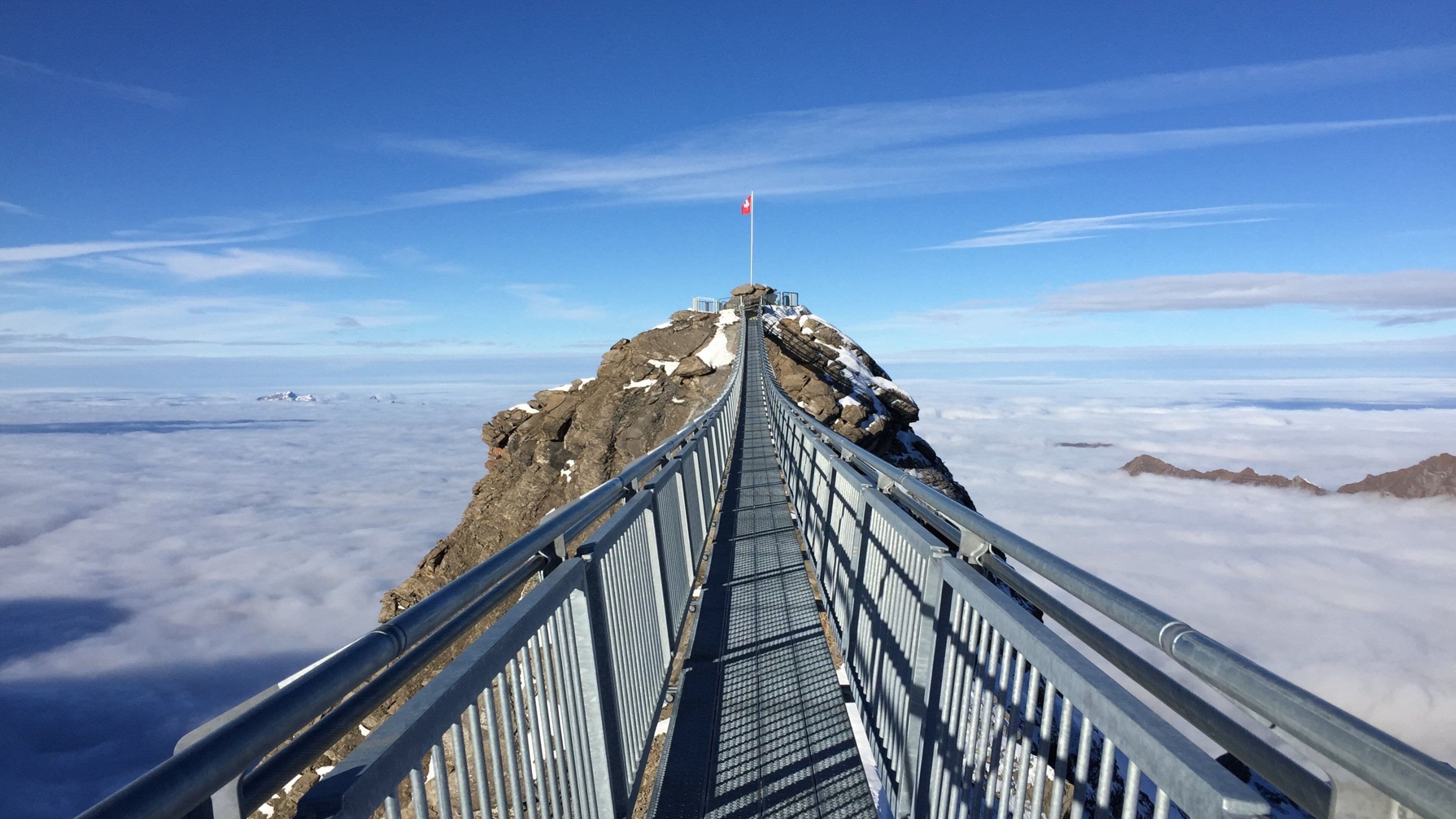 Les Diablerets mettant en vedette passerelle ou pont suspendu