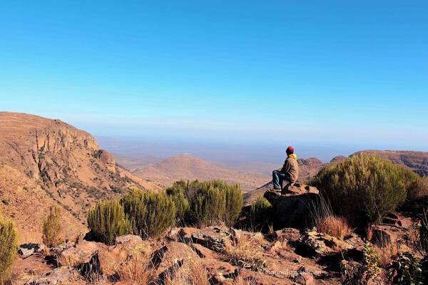 Marakele National Park in South Africa is about 250 km away from Johannesburg, making it a perfect #WeekendGetaway from the big city. It is situated in the Waterberg district, on the border between the dry south and the tropical northern part of the country. The views are just stunning and the wildlife and birdlife beautiful to see. The campsite is located by a waterhole attracting a variety of animals.