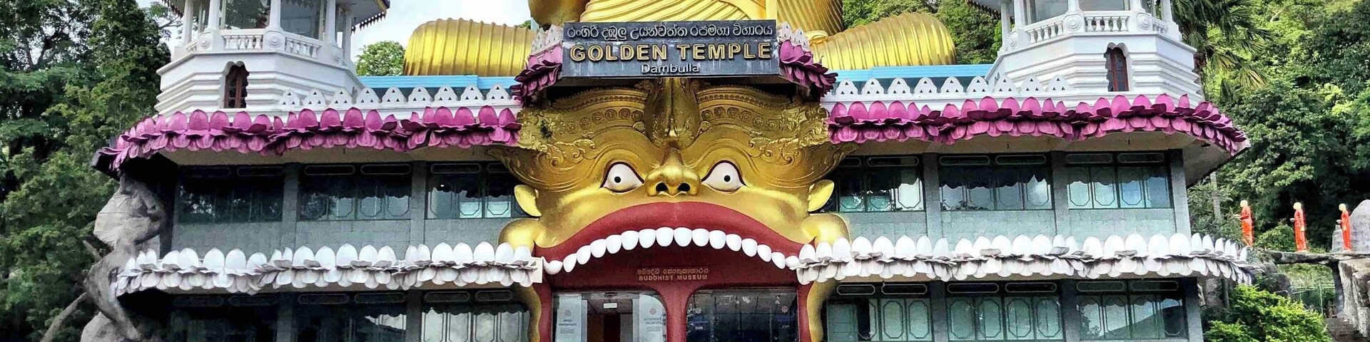 Visited the beautiful Dambulla Cave Temple in Sri Lanka during our honeymoon. The hike up to the temple was beautiful and gave us a glimpse of the landscape surrounding us
#srilanka #honeymoon #dambulla