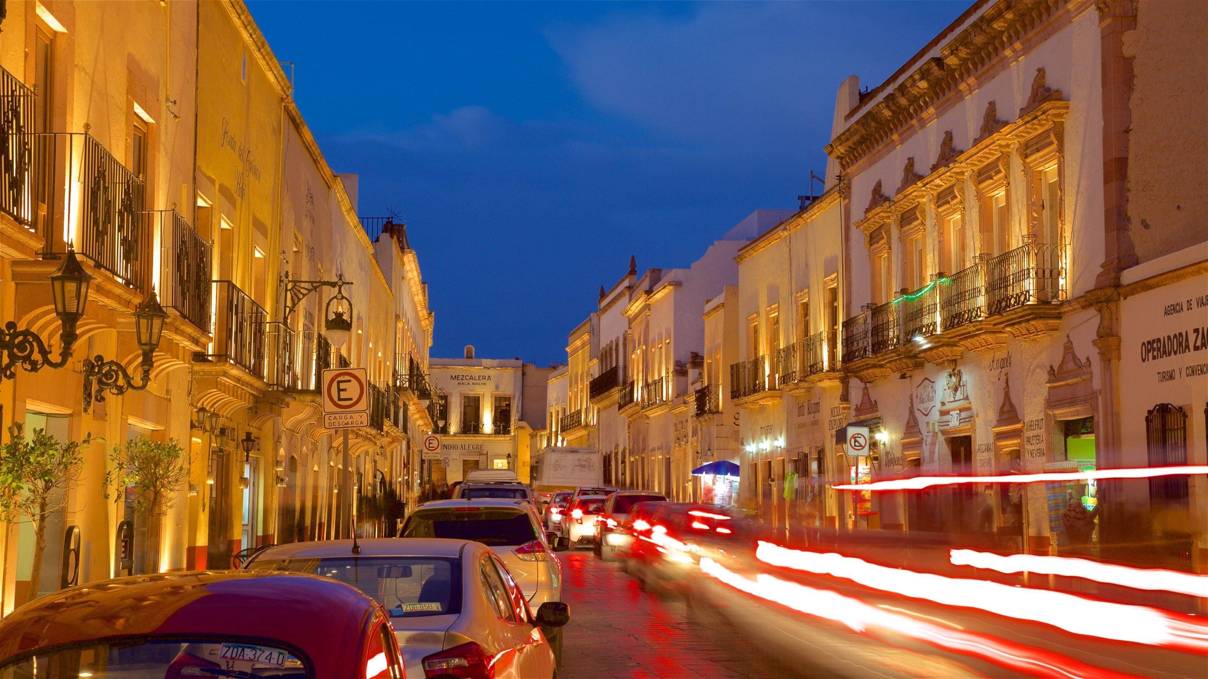 Zacatecas which includes night scenes