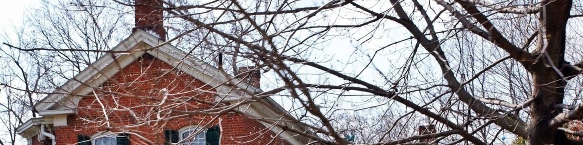 The Greef house is just one of many houses in the small town where you can read the history of who built the house and also who lives there now. The town in just a small collection a few historic houses. It has a small all local made art shop and grocery where almost everything is made locally.