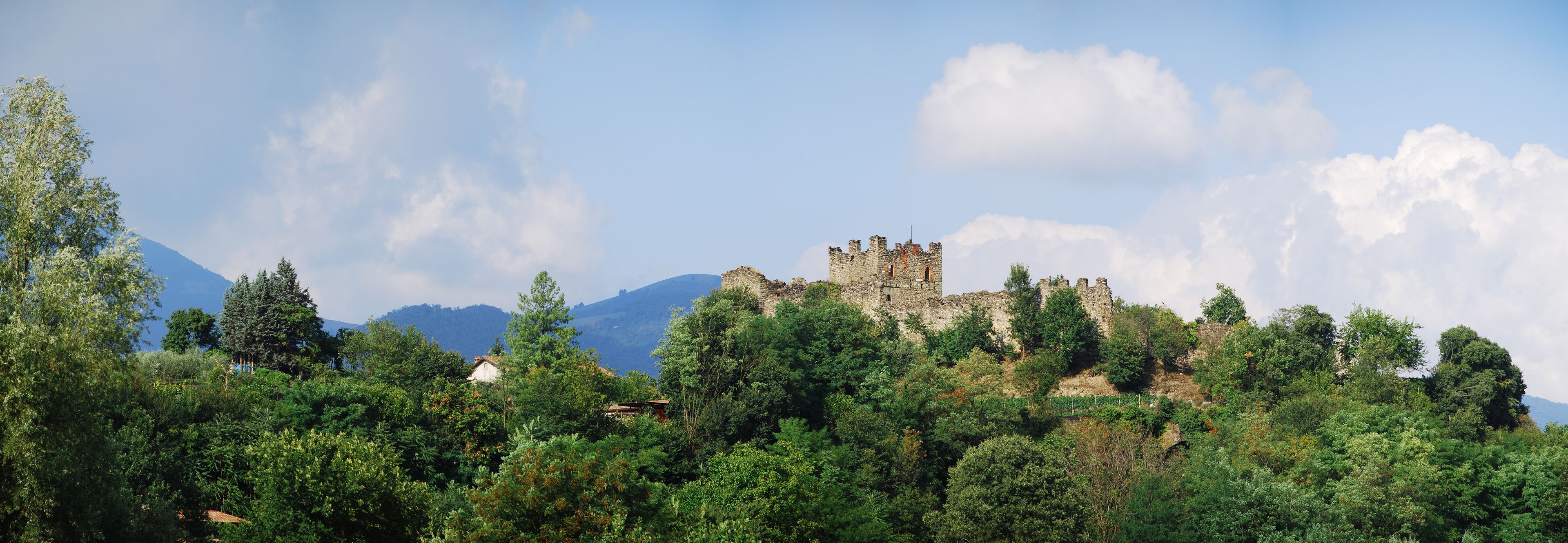 CASTELLO DI PARATICO