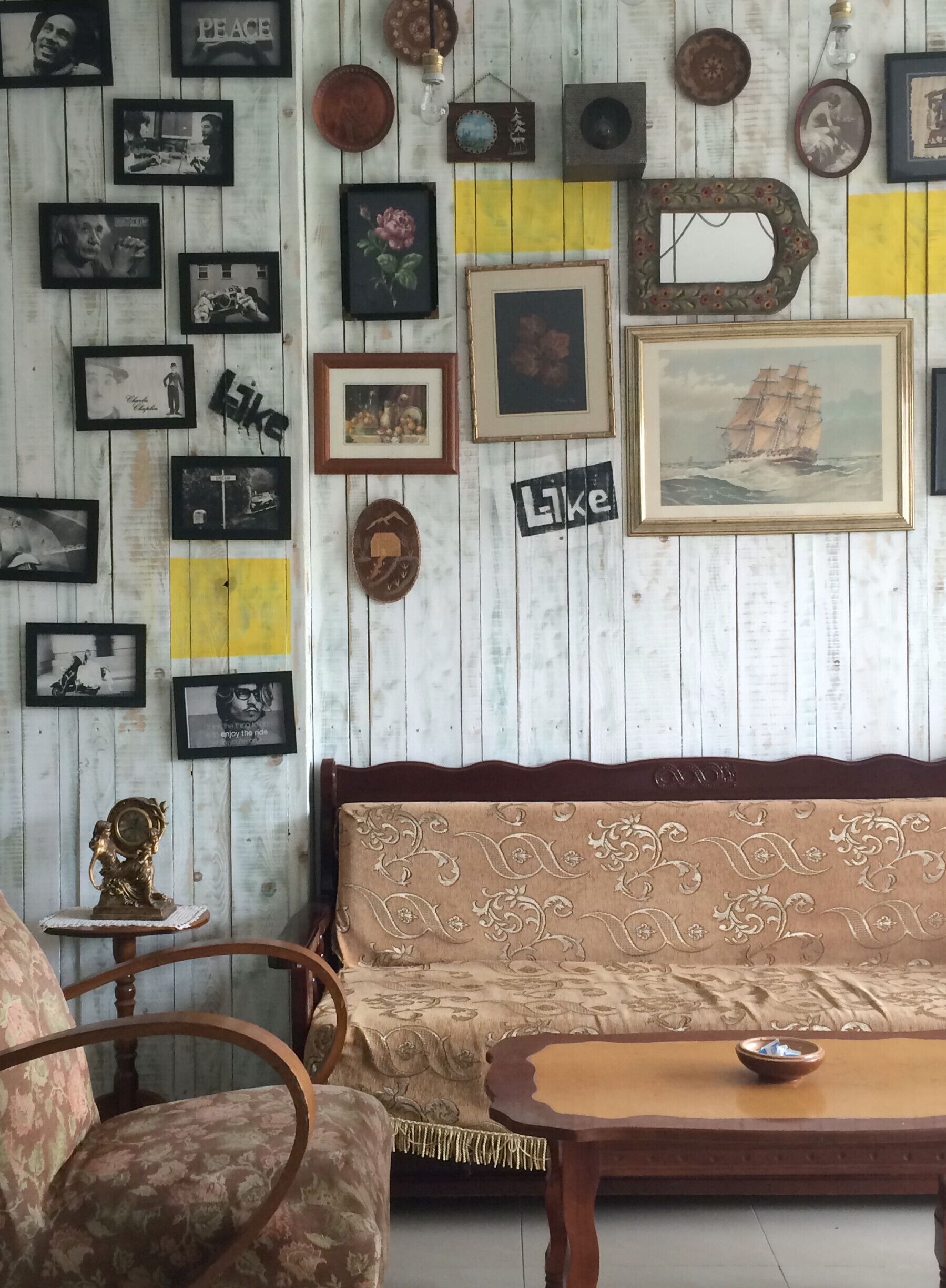 Because Sarandë is such a small coastal town, there are few cafes or restaurants that really stand out and serve a different type of cuisine and atmosphere. We were so happy to stumble upon the Like Creprie - great food and a fun cafe!