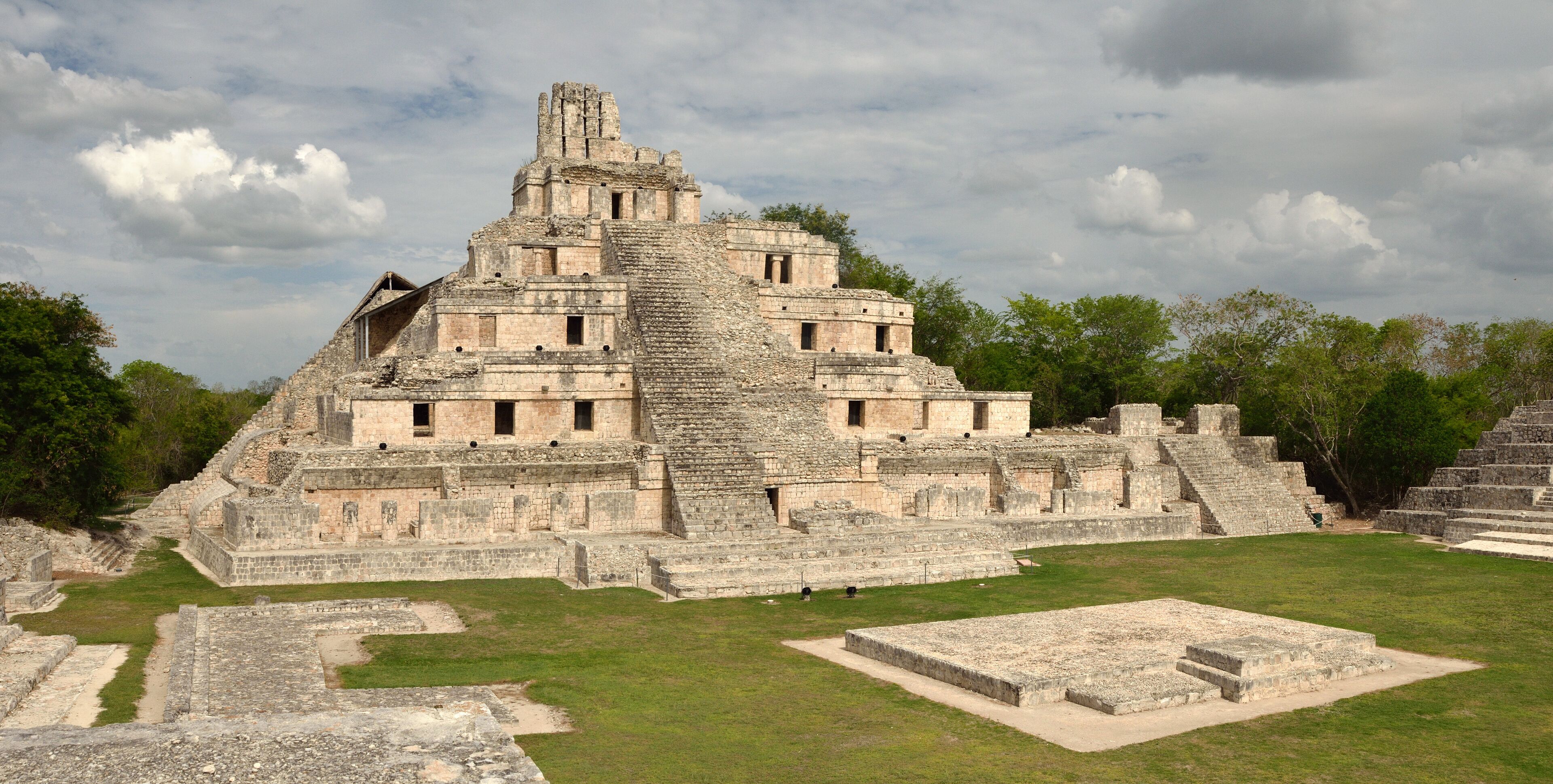 Mayan pyramids Edzna. Yucatan, Campeche,