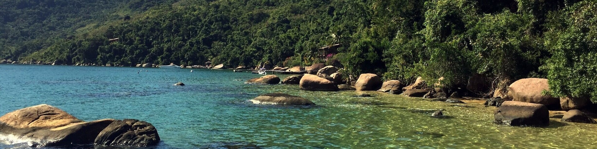 Praia Saco do Mamangua beach. One of the clearest and most serene beaches we visited in Paraty. #waterlust