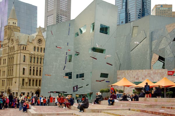 Fed Square which includes modern architecture, a square or plaza and a city