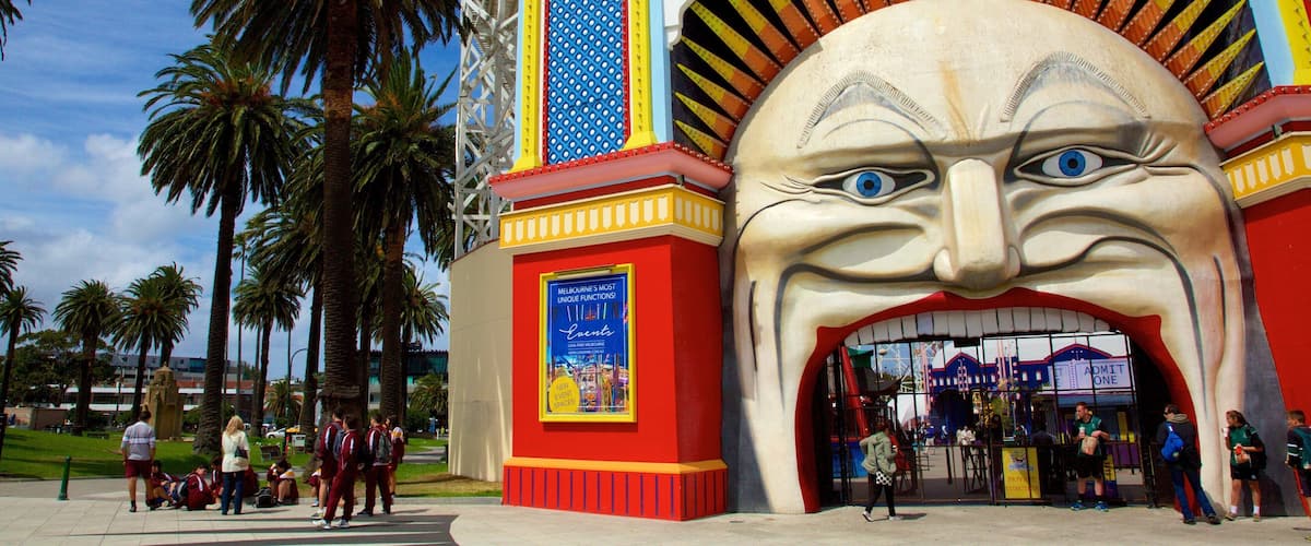 Luna Park featuring matkat