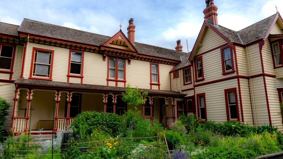 Riccarton House