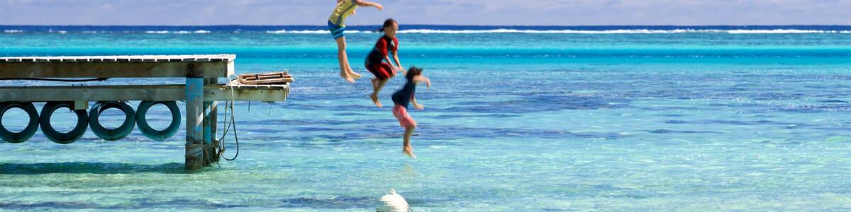 Papetō\'ai featuring general coastal views, tropical scenes and swimming