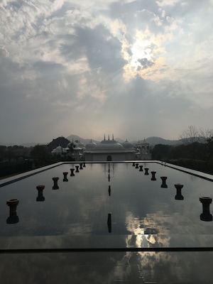View of Poolside fountains 
#lifeatexpedia