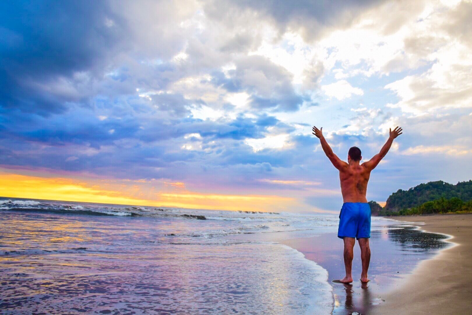 And make sure to find your zen on the beach! Nothing like it #playahermosa #jaco #costarica #travel #puravida #wander #lifeatexpedia #sunset #sky #ocean 