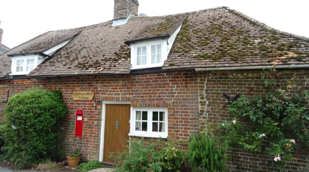 Old Post Office Cottage, And Bookham Wikidata has entry Q26474345 with data related to this item.
